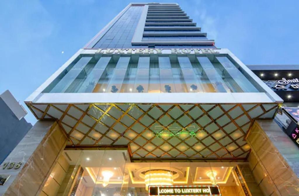 Review Khách sạn Luxtery Đà Nẵng: Trải nghiệm 4 sao gần biển Mỹ Khê có phù hợp để lưu trú?