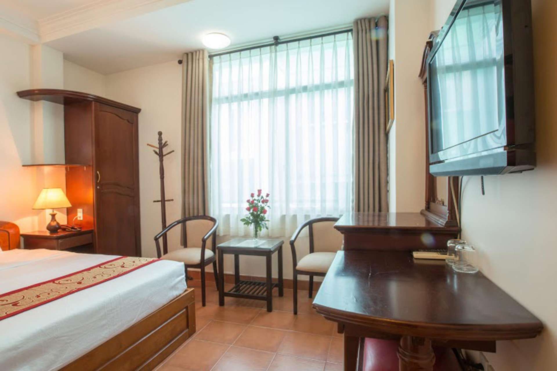 Review Ngoc Minh Hotel: khách sạn 2 sao tại khu Xuân Hà Đà Nẵng có gì?