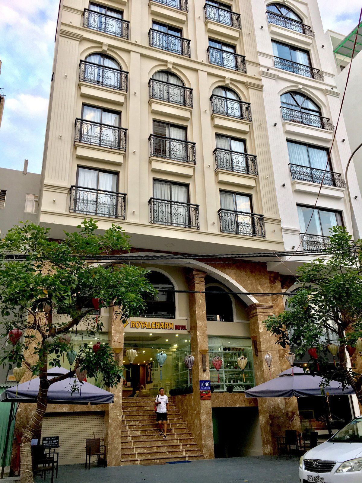 Review Royal Charm Hotel: Khách sạn 3 sao gần biển Mỹ Khê Đà Nẵng