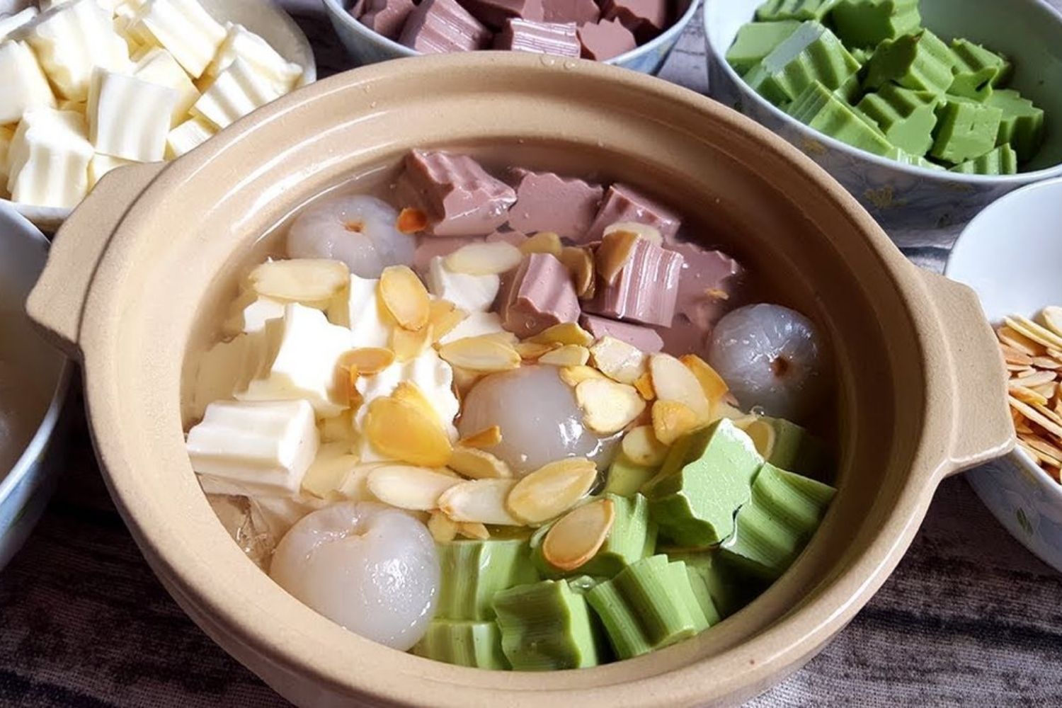 Top 11 địa điểm chè khúc bạch Đà Nẵng mát lạnh ăn là mê