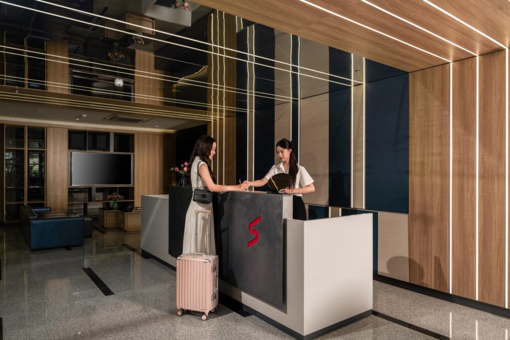 Rest Hotel: Điểm Dừng Chân Đẳng Cấp Cho Gia Đình Của Bạn