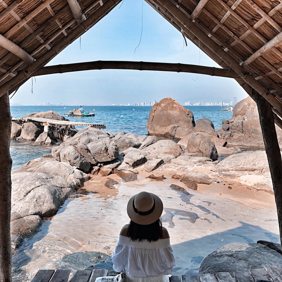 Bãi đá Obama: Khám phá vẻ đẹp nguyên sơ tại Bán Đảo Sơn Trà