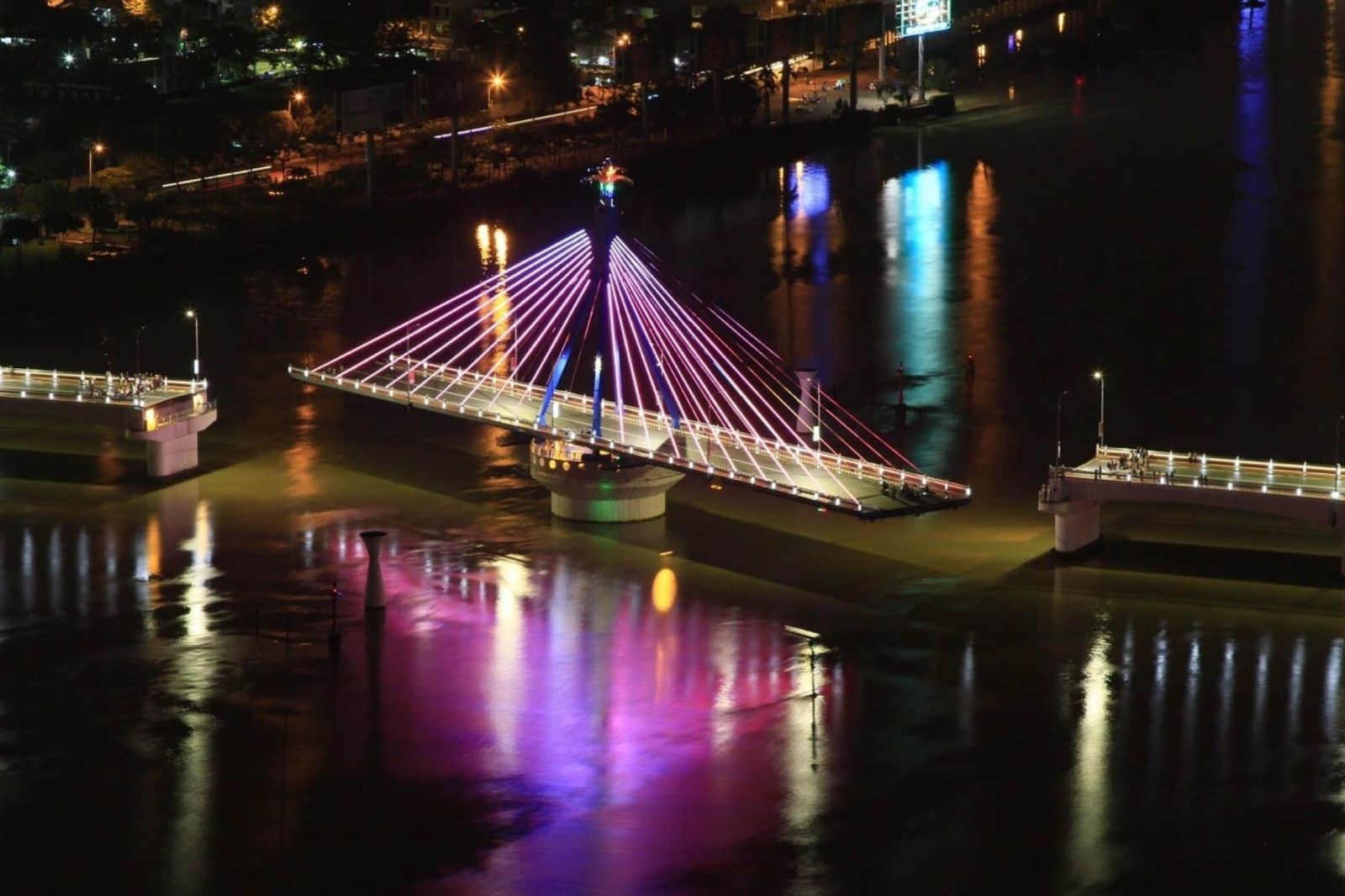 Cầu sông Hàn: Biểu tượng kiến trúc độc đáo của người Đà Nẵng