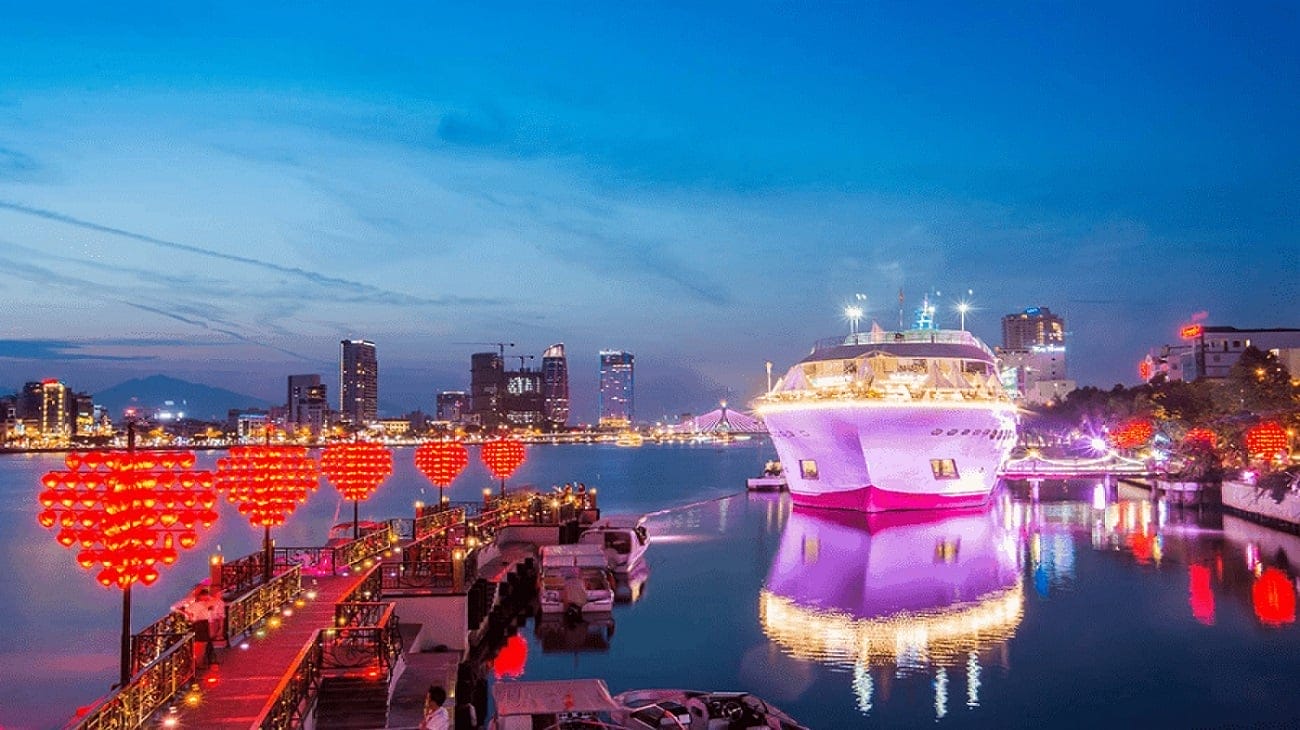 Cầu tình yêu Đà Nẵng – Hành trình khám phá vẻ đẹp lãng mạn