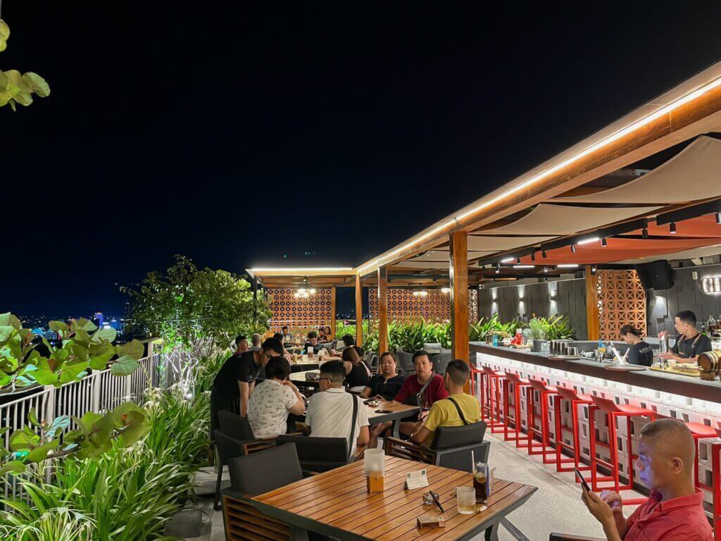 Chợ đêm Sơn Trà: Trải nghiệm sôi động và đậm chất văn hóa Việt