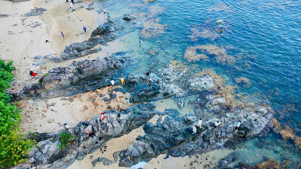 Ghềnh Bàng: Địa Điểm Du Lịch Hoang Sơ Đẹp Nhất Sơn Trà Đà Nẵng