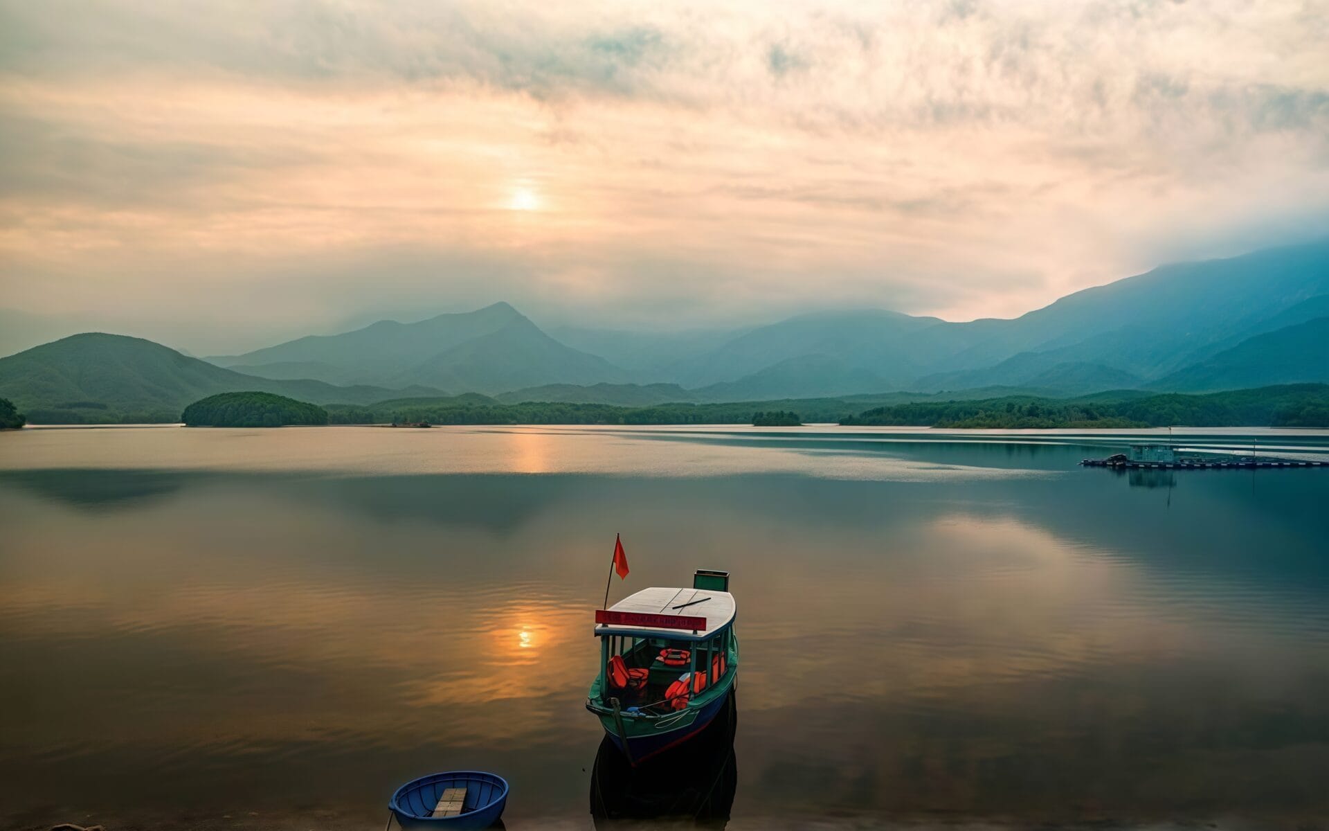 Hồ Hòa Trung – Thiên Đường Du Lịch Sinh Thái Giữa Lòng Đà Nẵng Thơ Mộng