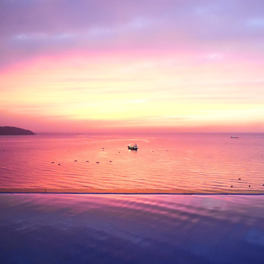 Khách sạn có bể bơi vô cực: Trải nghiệm nghỉ dưỡng đỉnh cao tại Đà Nẵng cùng Sunflower Hotel