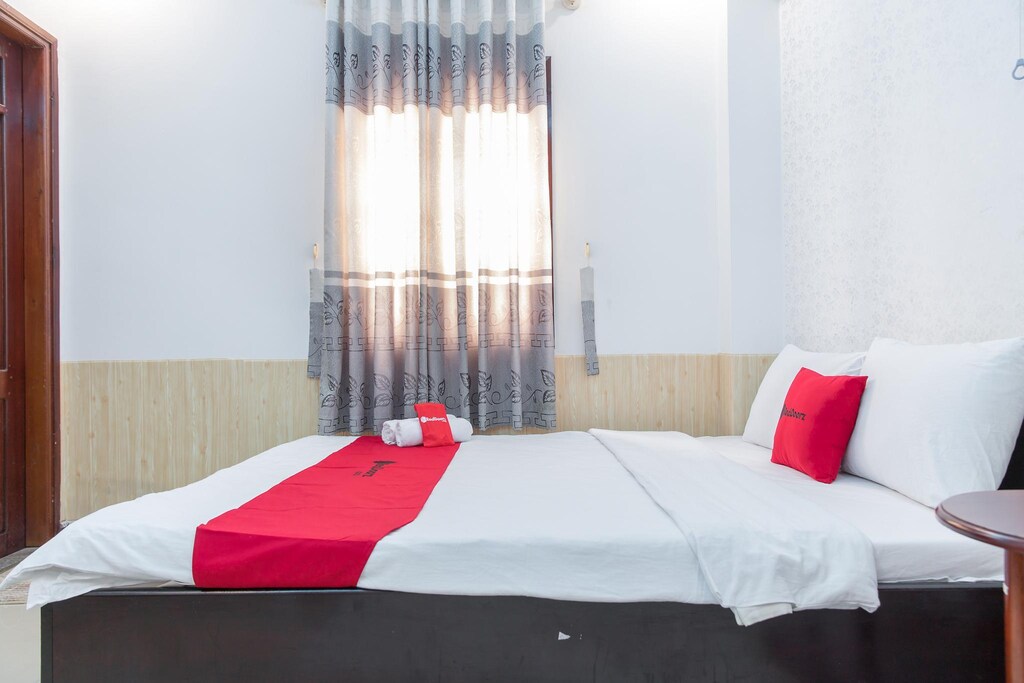 Khách Sạn Đường Hồ Xuân Hương Đà Nẵng: Khám Phá “Trục Vàng” Du Lịch Đà Nẵng