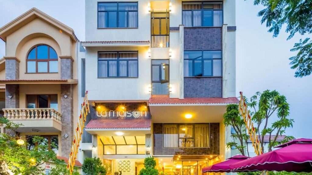 Khách Sạn Đường Phạm Văn Đồng Đà Nẵng: Khám Phá Những Không Gian Lưu Trú Tuyệt Vời Bên Biển