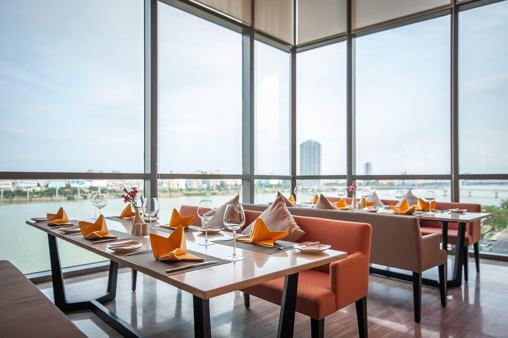 Khách sạn gần biển Đà Nẵng: top khách sạn lý tưởng nhất cho kỳ nghỉ hoàn hảo