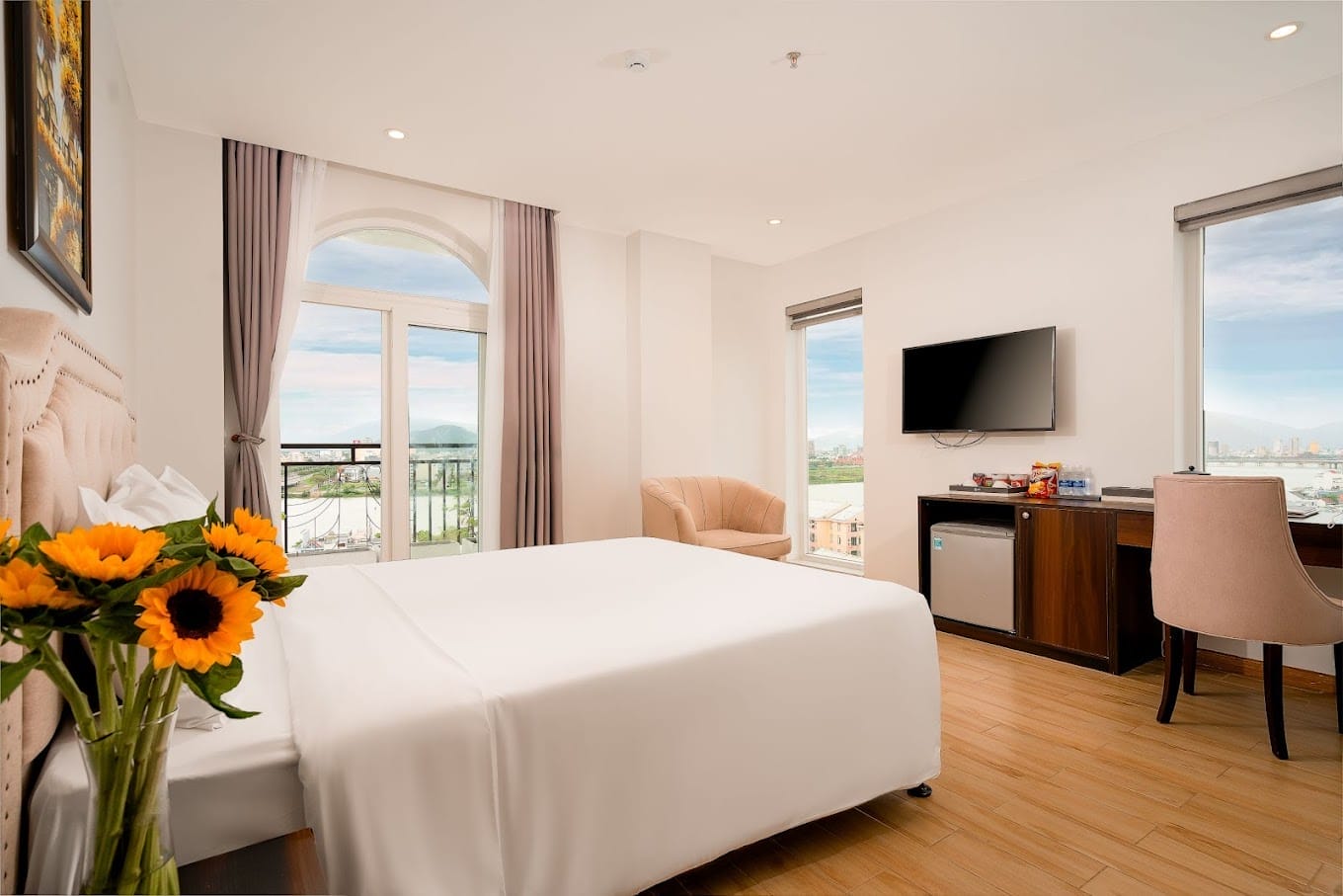 Khách sạn gần Lotte Đà Nẵng: Khám phá không gian nghỉ dưỡng hoàn hảo