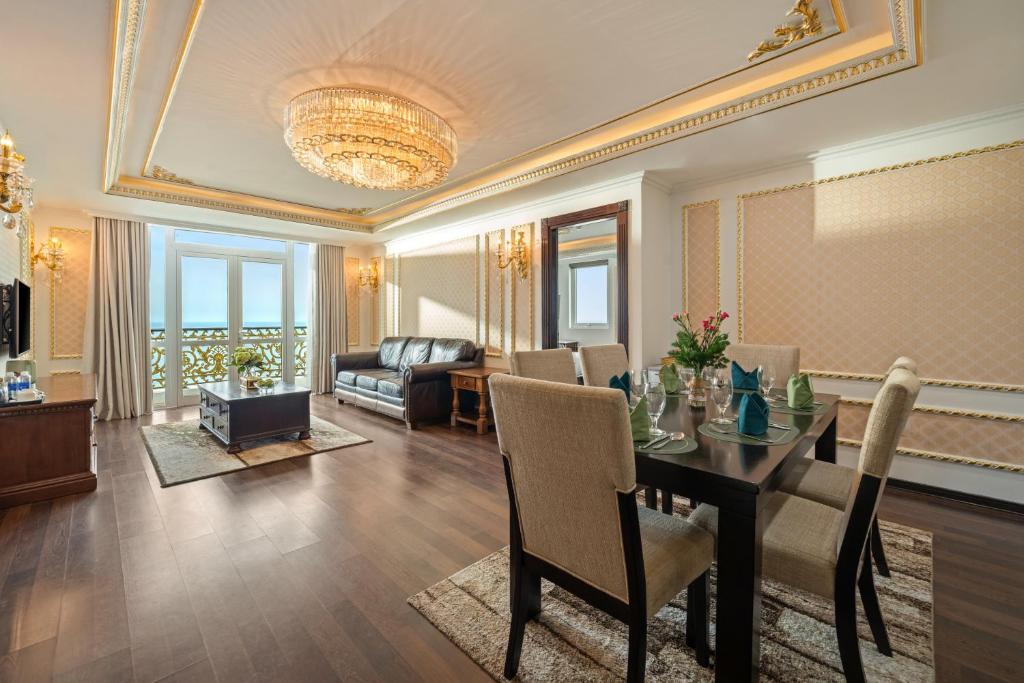 Khách sạn gần mặt biển Mỹ Khê Đà Nẵng: Hành trình trải nghiệm nghỉ dưỡng đẳng cấp cùng Sunflower Hotel