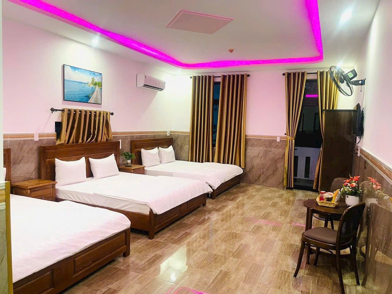 Khách Sạn Gần Trường Đại Học Sư Phạm Đà Nẵng: Khám Phá Không Gian Lưu Trú Đa Dạng