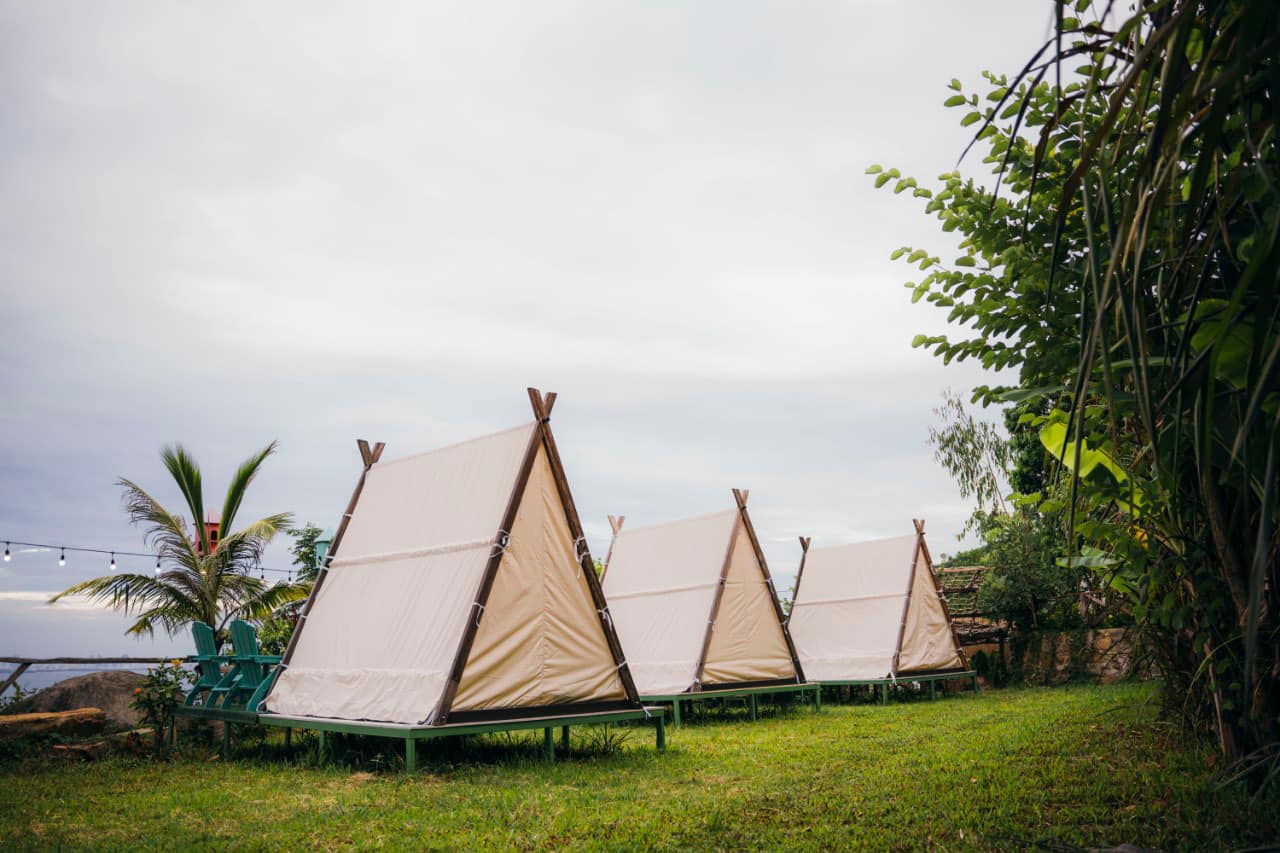 Khu cắm trại bãi Cát Vàng: Trải Nghiệm Du Lịch Hoang Sơ Hấp Dẫn Đà Nẵng