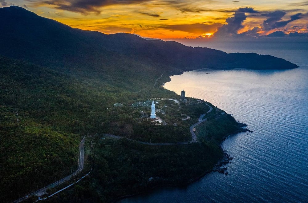 Sơn Trà: Biểu Tượng Thiên Nhiên Và Hấp Dẫn Du Lịch Đà Nẵng