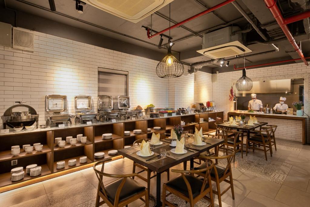 Top 18 Khách Sạn Gần Novotel Đà Nẵng: Lựa Chọn Hoàn Hảo Cho Mỗi Hành Trình Khám Phá Đà Thành