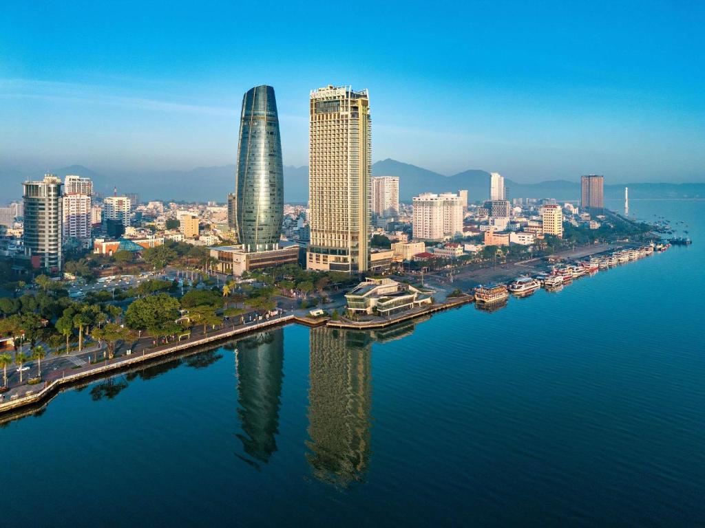 Top 18 Khách Sạn Gần Novotel Đà Nẵng: Lựa Chọn Hoàn Hảo Cho Mỗi Hành Trình Khám Phá Đà Thành