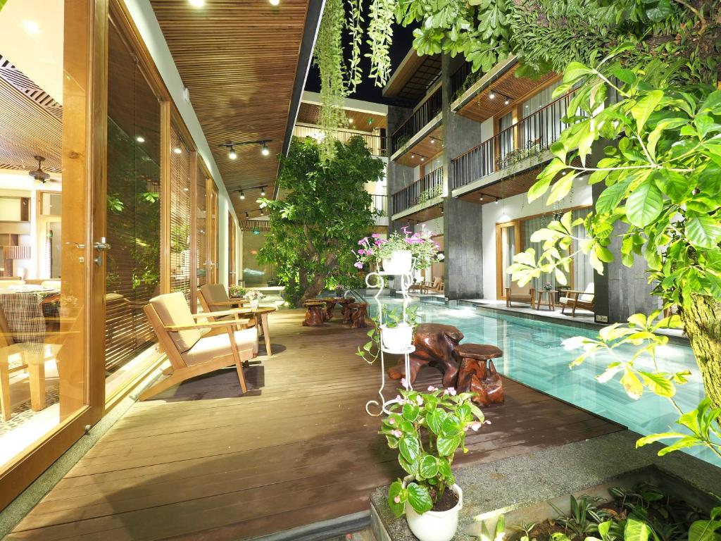 Top 20 Khách Sạn Đường Nguyễn Văn Thoại: Hành Trình Nghỉ Dưỡng Tuyệt Vời Tại Đà Nẵng