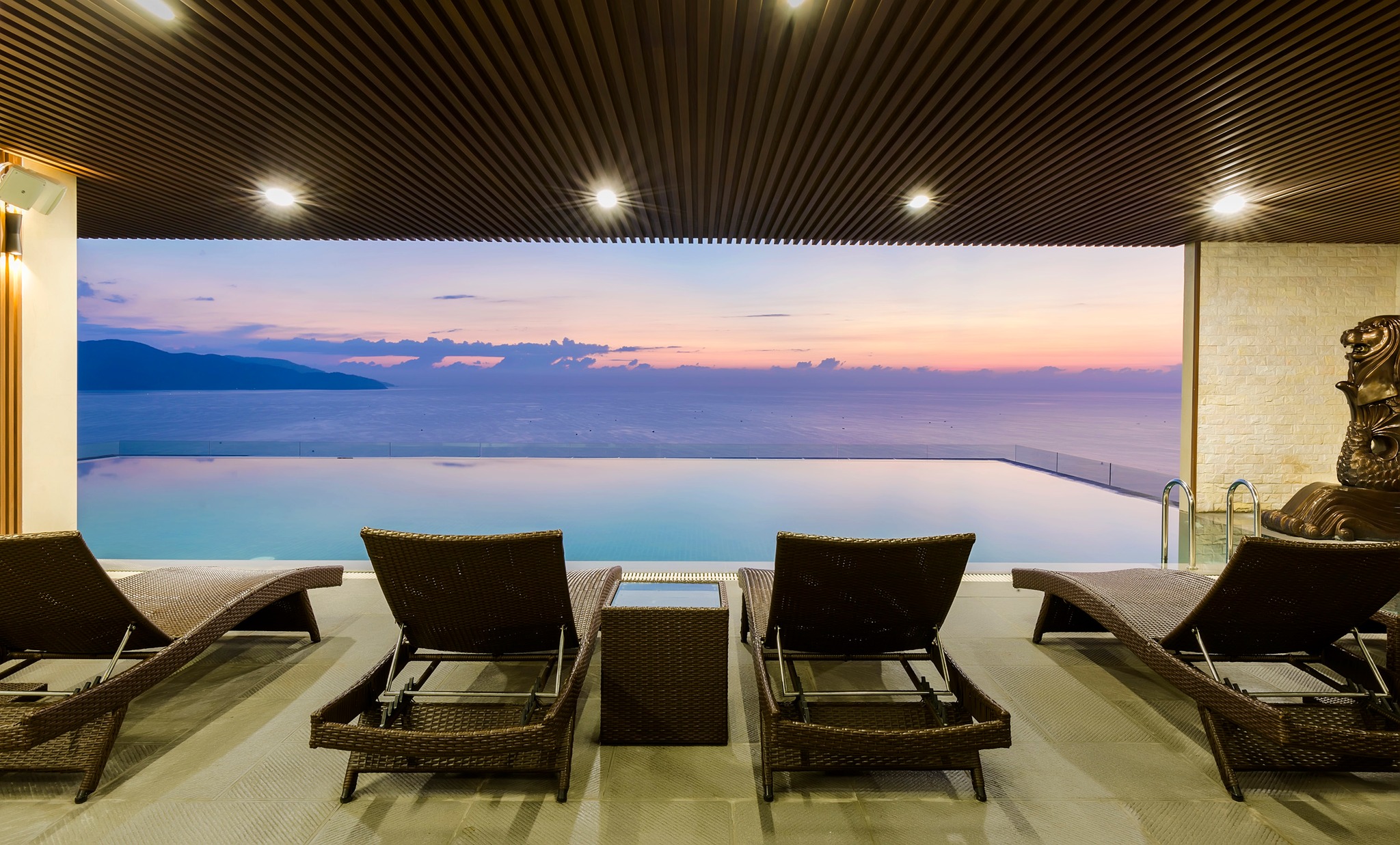 Top 20 Khách sạn gần biển view nhìn ra biển Đà Nẵng: Khám phá hành trình nghỉ dưỡng đẳng cấp