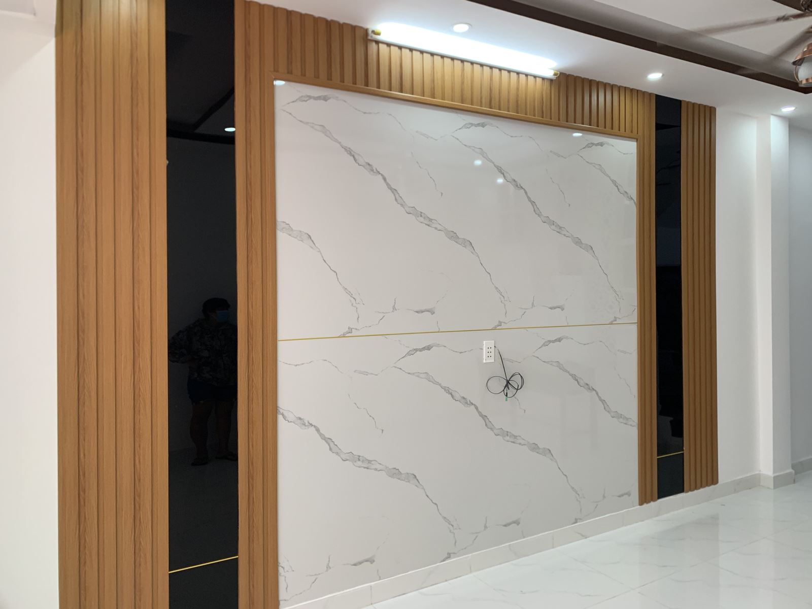 Sunflower Hotel trẻ trung hơn nhờ nhựa lam sóng do Nội thất Tân Trường Minh thi công