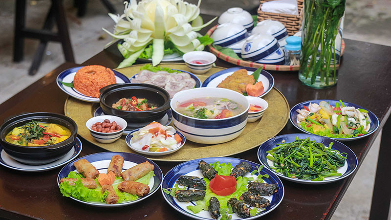 10 Quán Cơm Trưa Văn Phòng Đà Nẵng Được Dân Công Sở Yêu Thích Nhất
