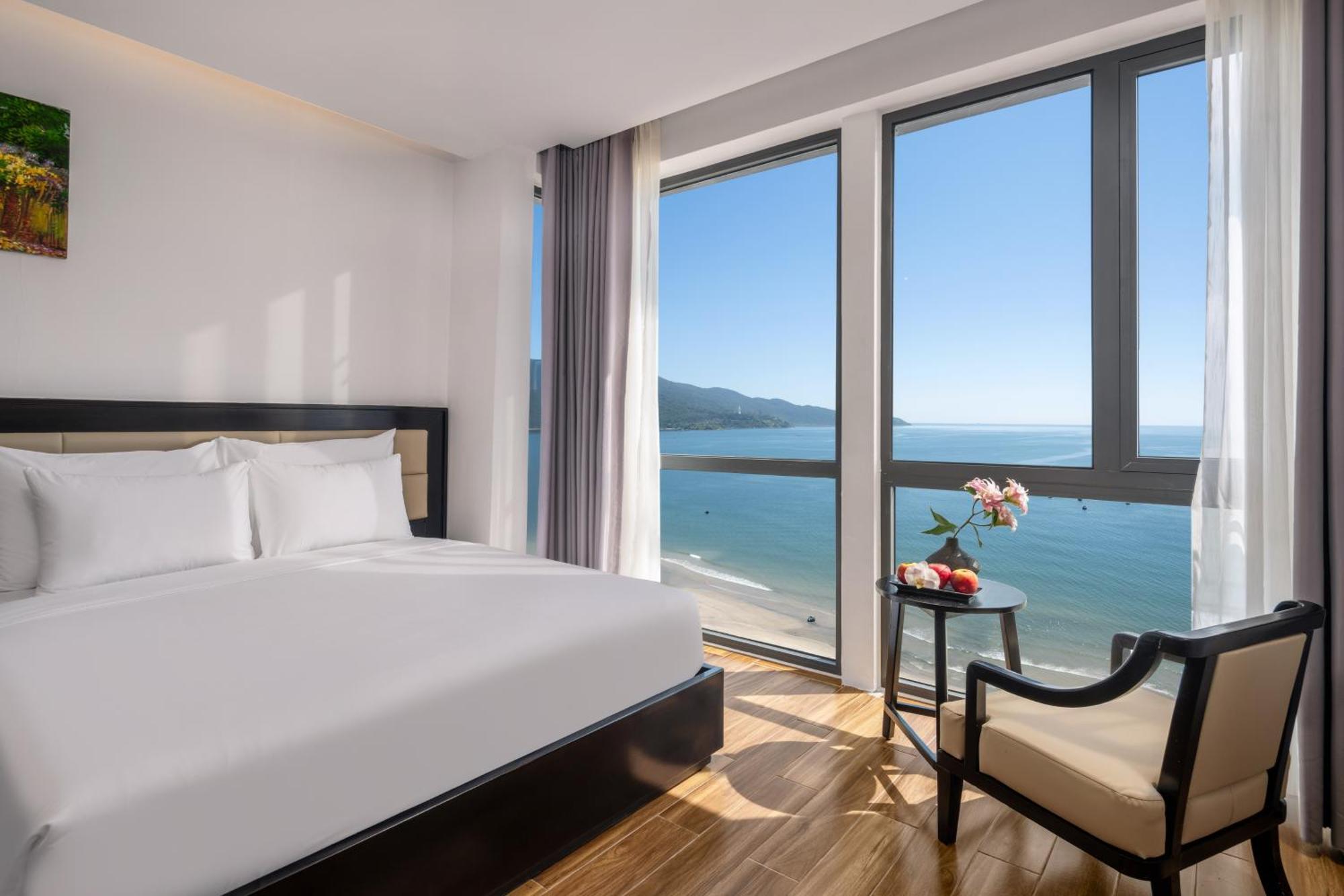 Review Alisia Beach Hotel: Vị trí, hạng phòng, tiện ích và giá tham khảo