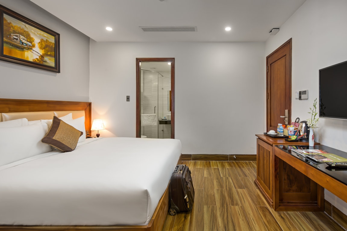 Review Alisia Beach Hotel: Vị trí, hạng phòng, tiện ích và giá tham khảo