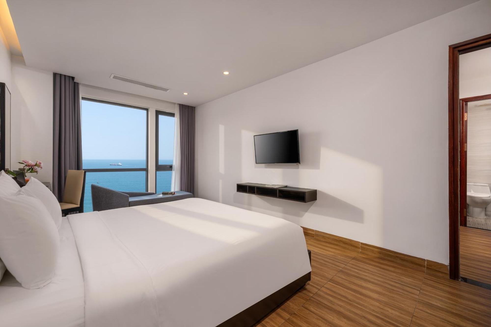 Review Alisia Beach Hotel: Vị trí, hạng phòng, tiện ích và giá tham khảo
