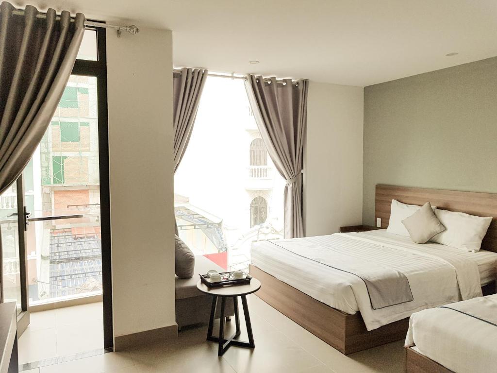 Review An Hoi Canary Hotel: Khách sạn gần biển Mỹ Khê với phòng gia đình rộng tại Đà Nẵng