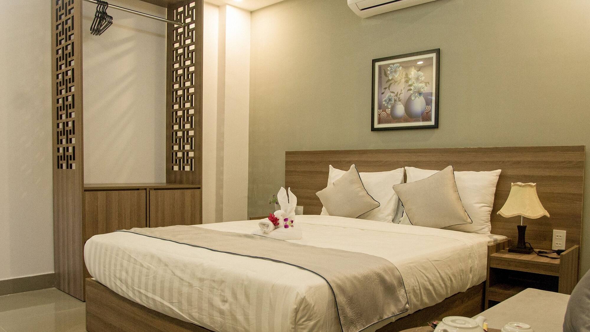 Review An Hoi Canary Hotel: Khách sạn gần biển Mỹ Khê với phòng gia đình rộng tại Đà Nẵng