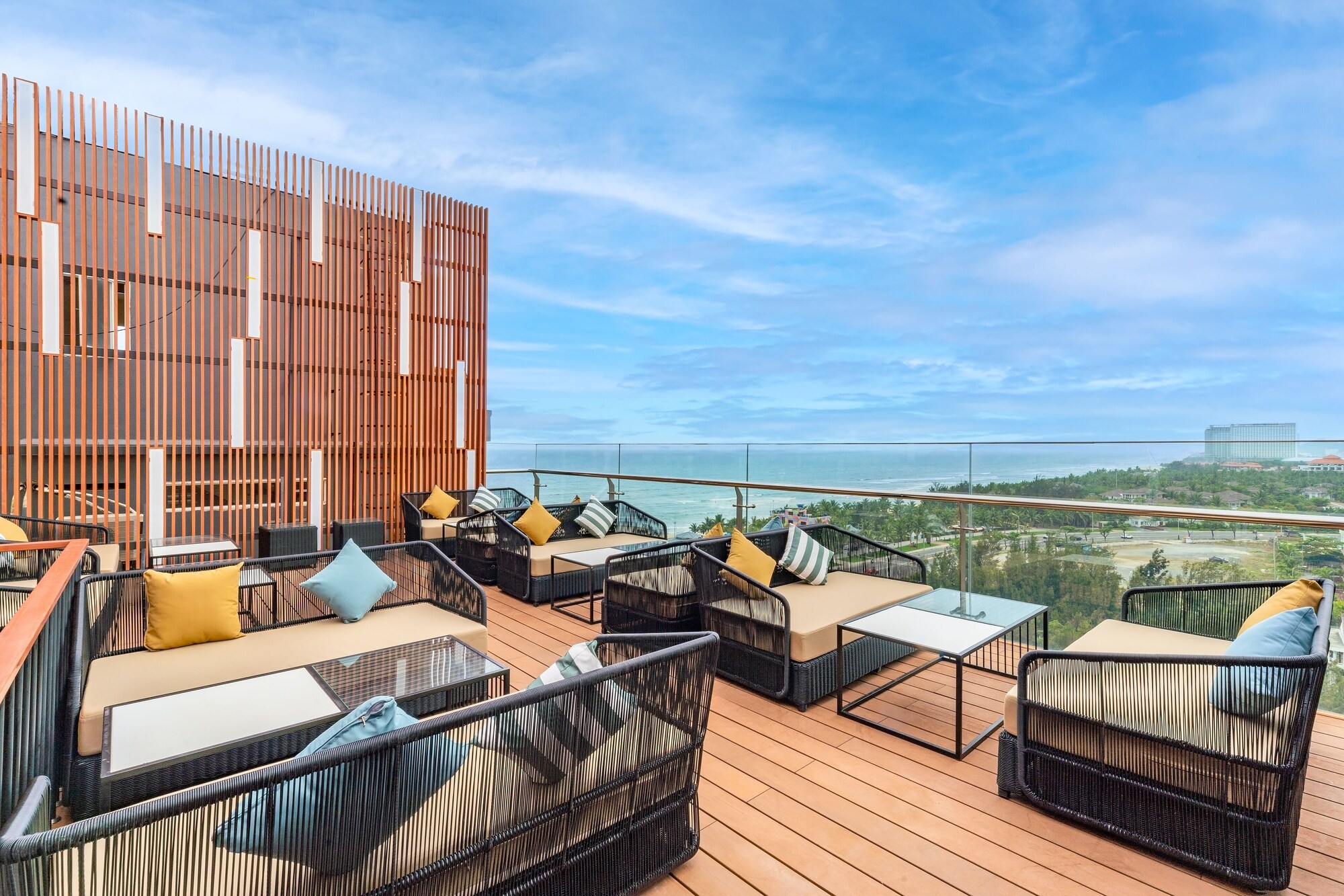 Review Angel Hotels Beach Danang 2026: Vị trí, phòng nghỉ và tiện ích cần biết