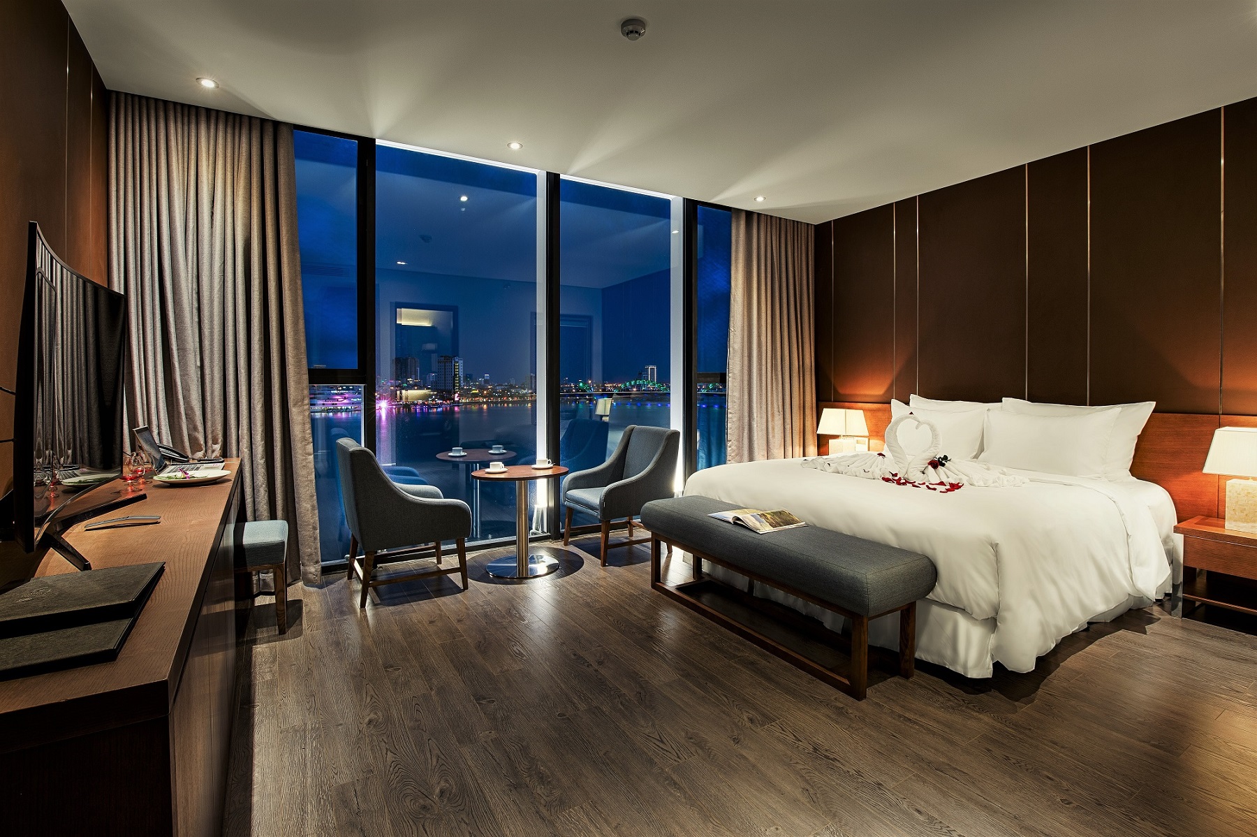 Review Avora Boutique Hotel Da Nang: Khách Sạn 3 Sao Trung Tâm Hải Châu