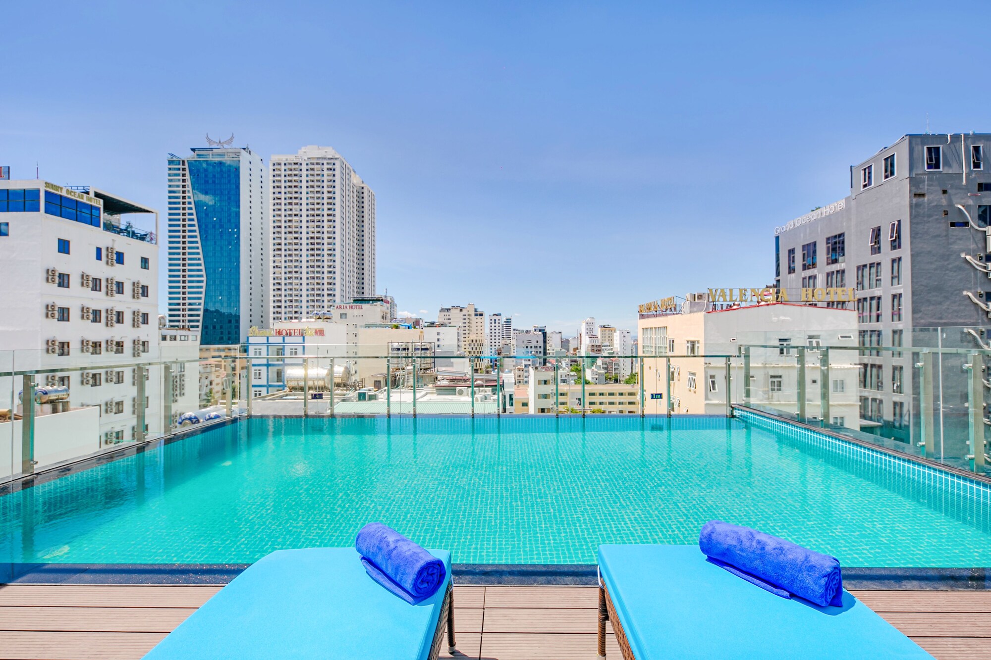 Review Celina Hotel & Apartment 2026: 50 phòng, vị trí Phước Mỹ và tiện nghi lưu trú