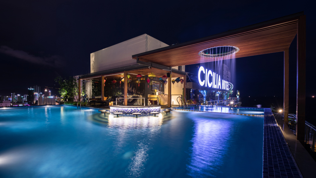 Review Cicilia Danang Hotels & Spa Powered by ASTON: Khách sạn 4 sao gần biển Mỹ Khê