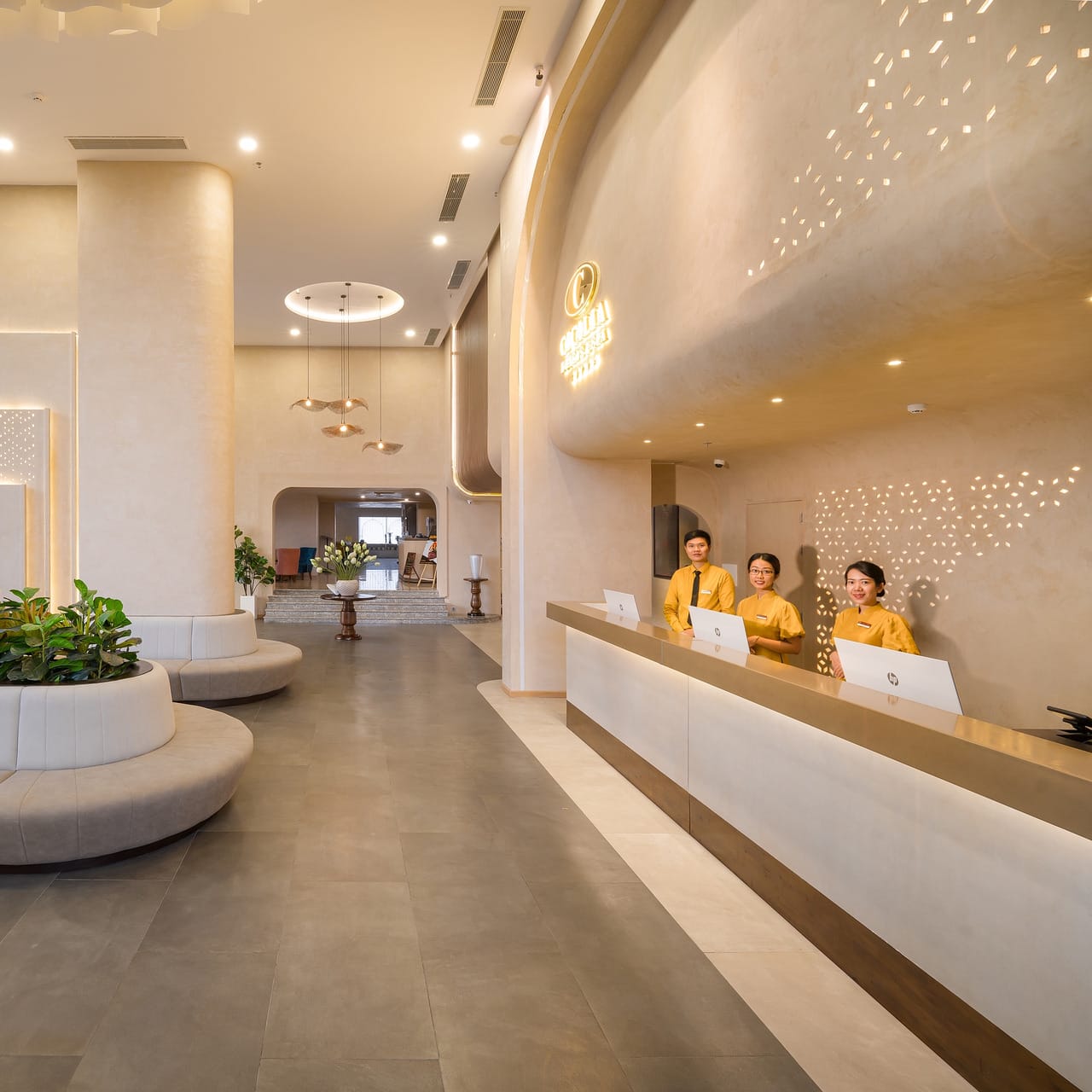 Review Cicilia Danang Hotels & Spa Powered by ASTON: Khách sạn 4 sao gần biển Mỹ Khê