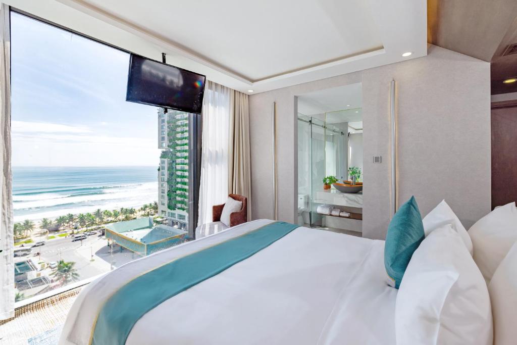 Review Cicilia Danang Hotels & Spa Powered by ASTON: Khách sạn 4 sao gần biển Mỹ Khê