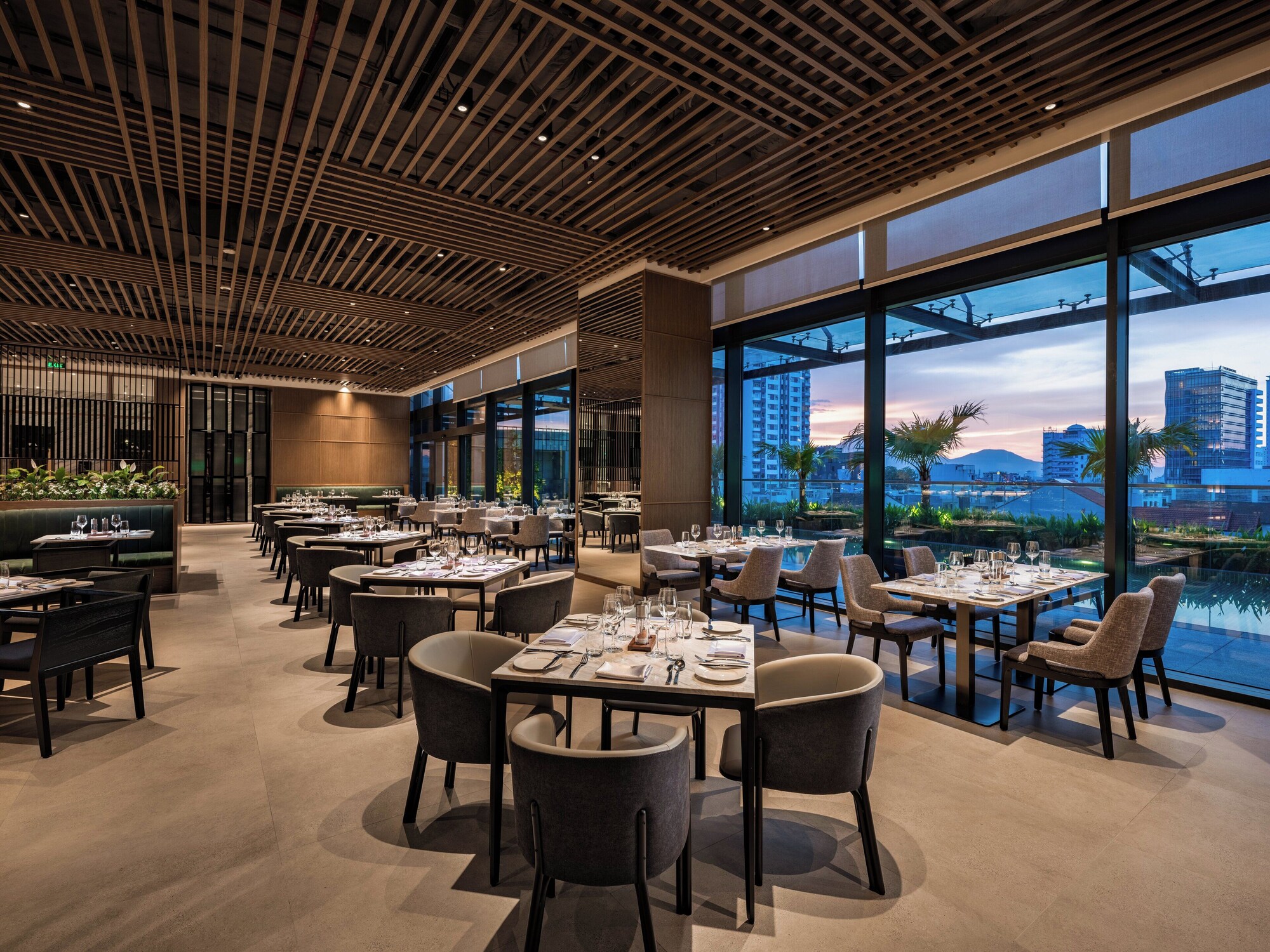 Review Crowne Plaza Danang, an IHG Hotel: 535 phòng nghỉ, tiện nghi và giá phòng tham khảo