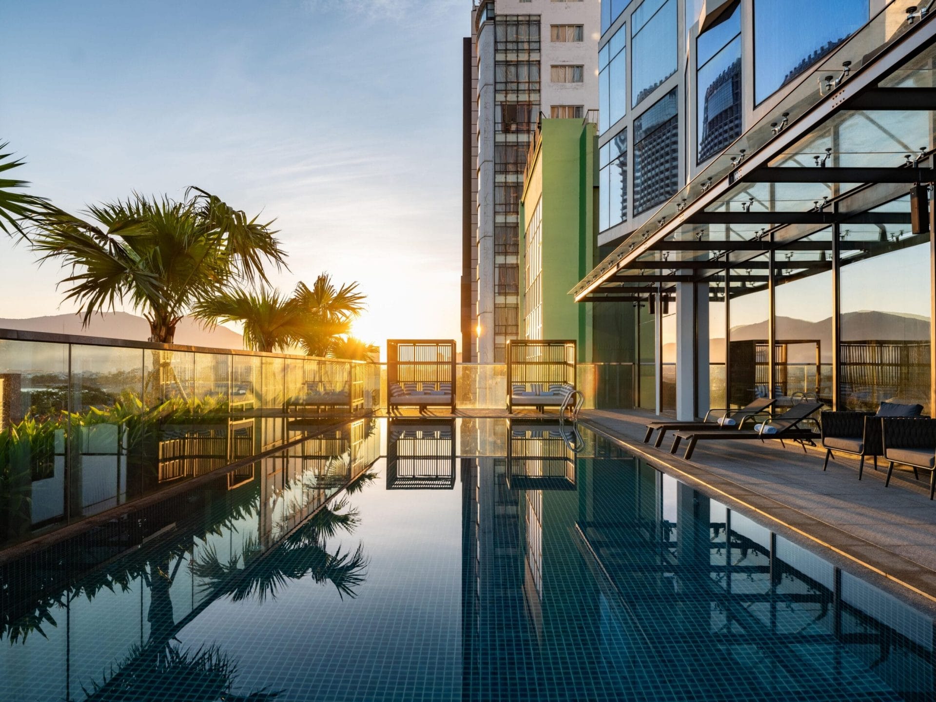 Review Crowne Plaza DANANG CITY CENTRE by IHG: Khách sạn 5 sao trung tâm Hải Châu