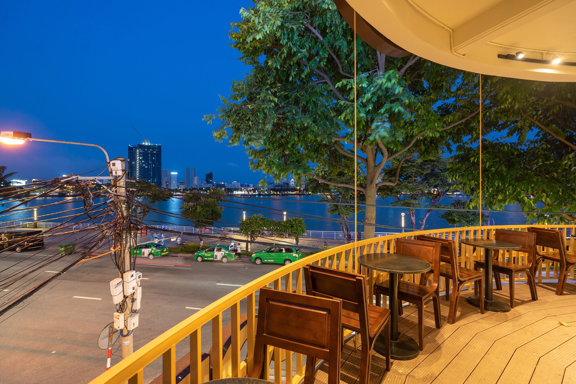 Review Dana Pearl Hotel: Vị trí, dịch vụ, hạng phòng và kinh nghiệm lưu trú
