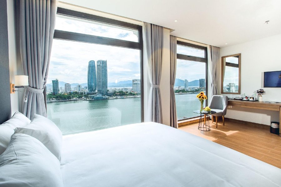 Review Glamour Hotel Da Nang: Khách sạn 3 sao bên sông Hàn có gì nổi bật?