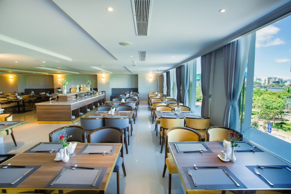 Review Glamour Hotel Da Nang: Khách sạn 3 sao bên sông Hàn có gì nổi bật?