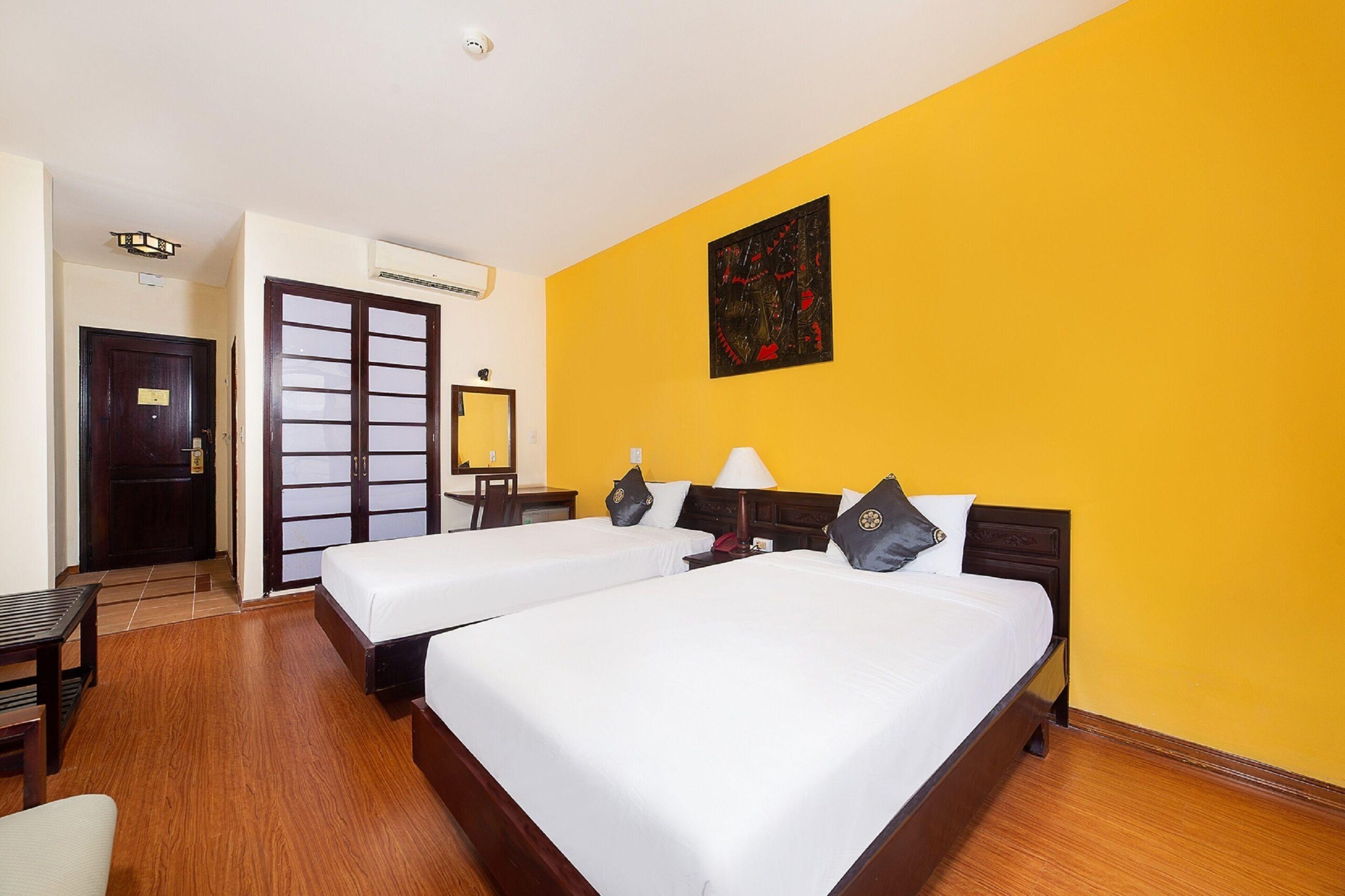 Review Gold Coast Danang: Khách sạn 3 sao gần biển Mỹ Khê có gì nổi bật?