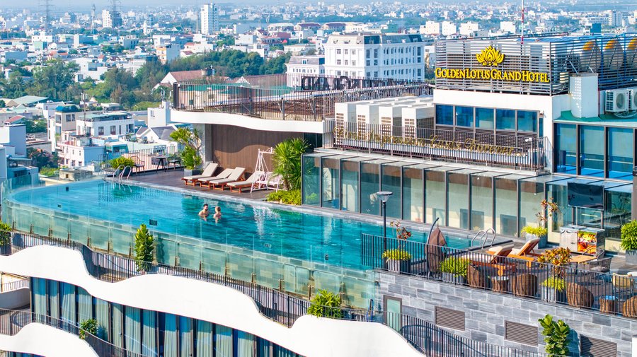 Review Golden Lotus Hotel Đà Nẵng 2026: Rooftop Bar View Biển, Phòng Nghỉ Và Trải Nghiệm Lưu Trú