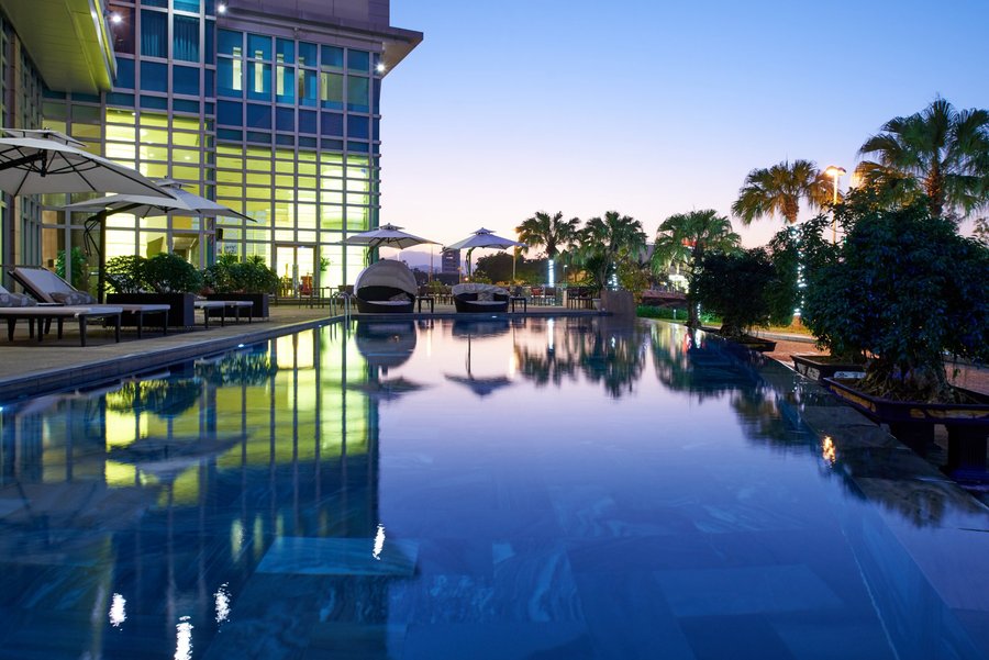 Review Grand Mercure Đà Nẵng: khách sạn 5 sao bên Đảo Xanh có gì nổi bật?