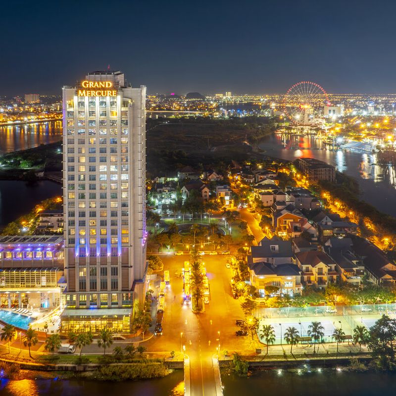 Review Grand Mercure Đà Nẵng: khách sạn 5 sao bên Đảo Xanh có gì nổi bật?