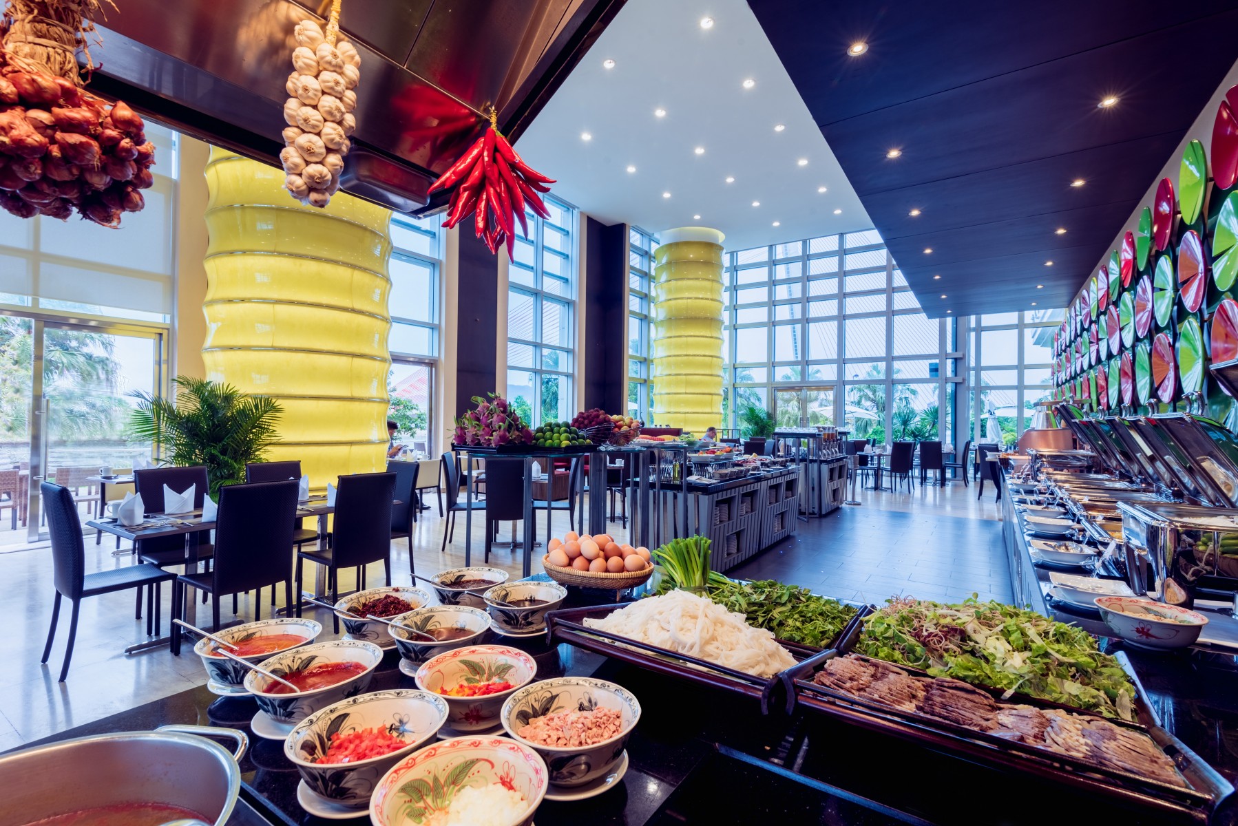 Review Grand Mercure Đà Nẵng: khách sạn 5 sao bên Đảo Xanh có gì nổi bật?