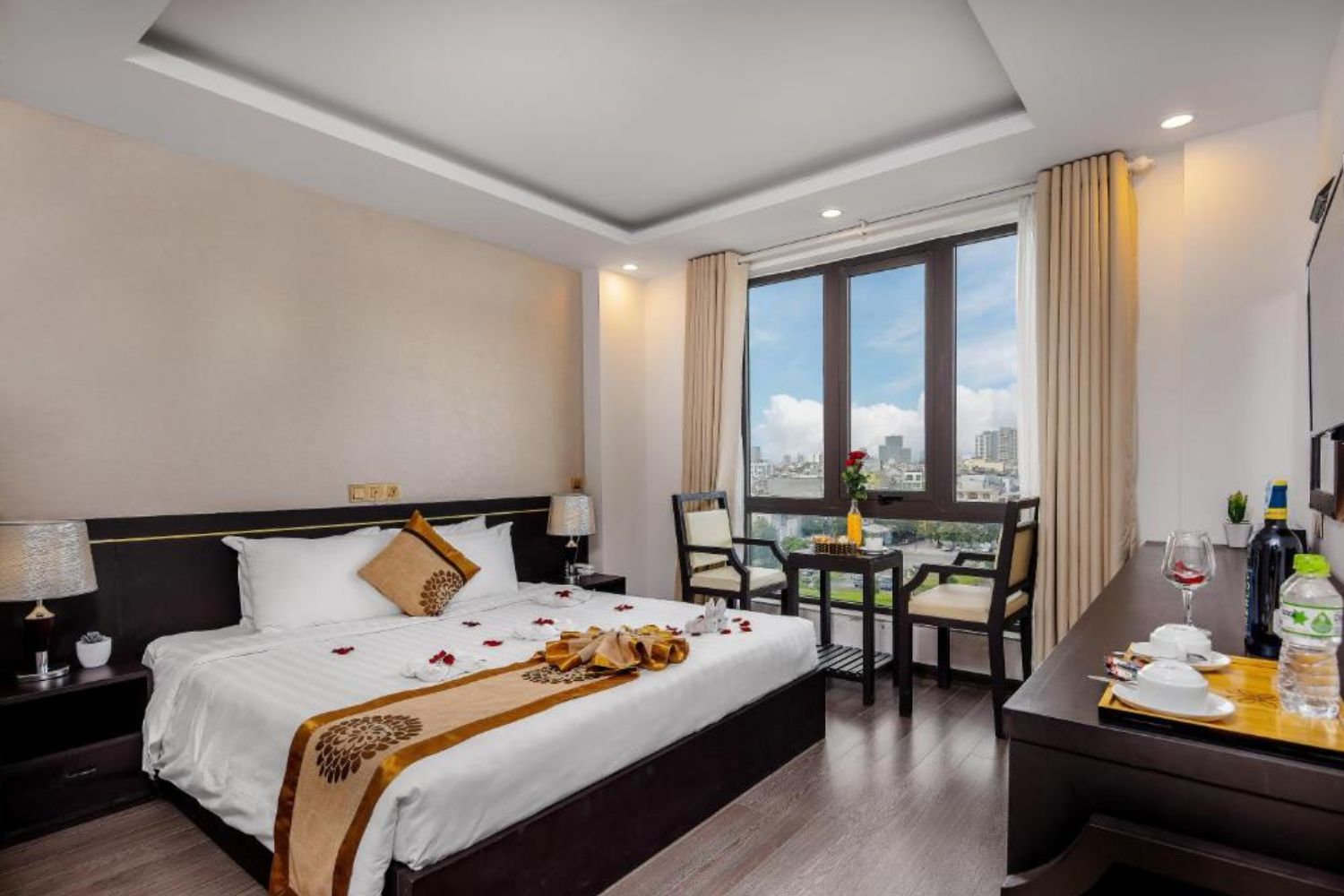 Review Hanami Hotel: Khách sạn 3 sao gần biển Mỹ Khê tại Đà Nẵng