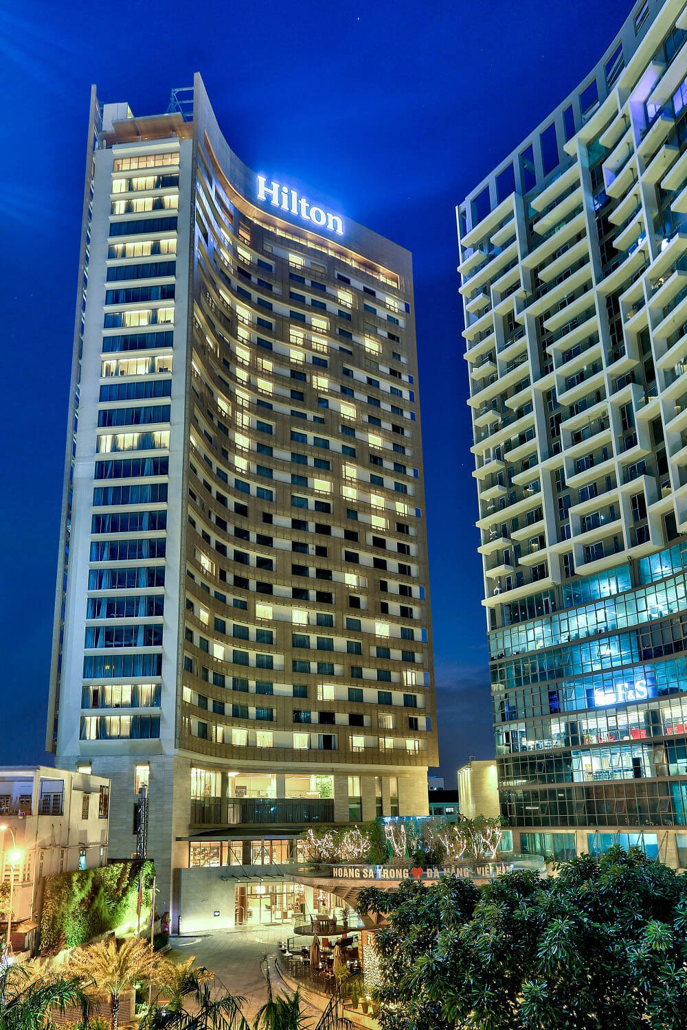 Review Hilton Đà Nẵng: Vị trí, hạng phòng và dịch vụ nổi bật
