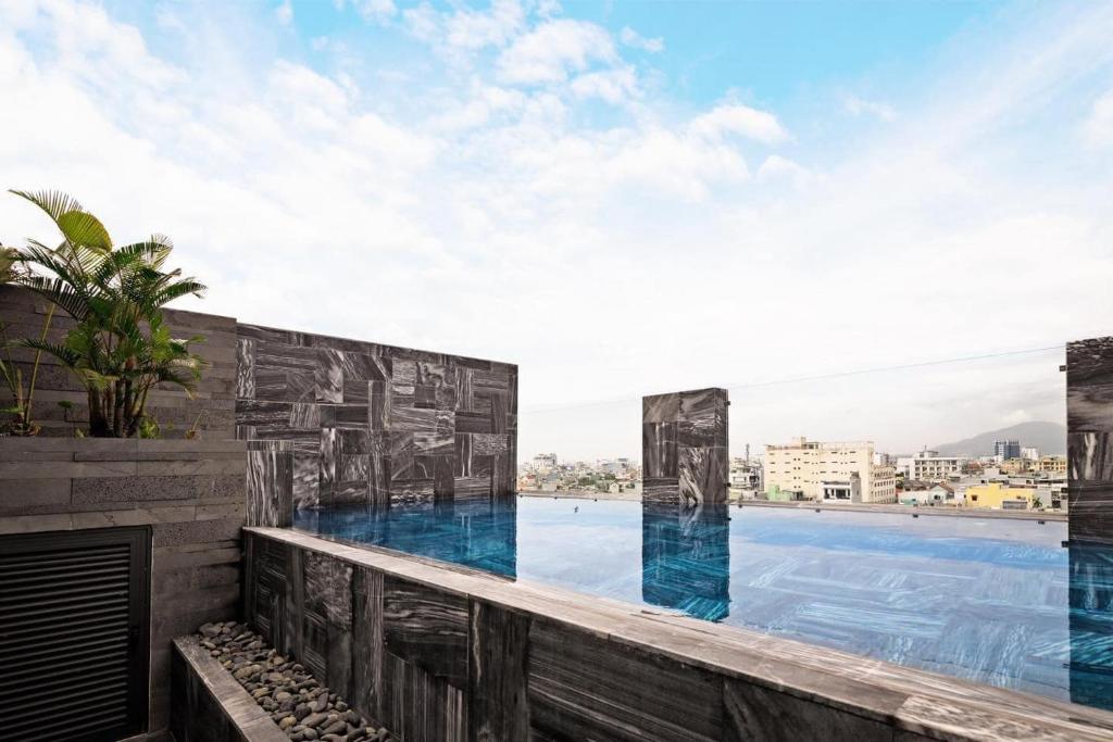 Review Hoang Thinh Hotel & Apartment Danang: Vị trí, phòng ở và trải nghiệm lưu trú